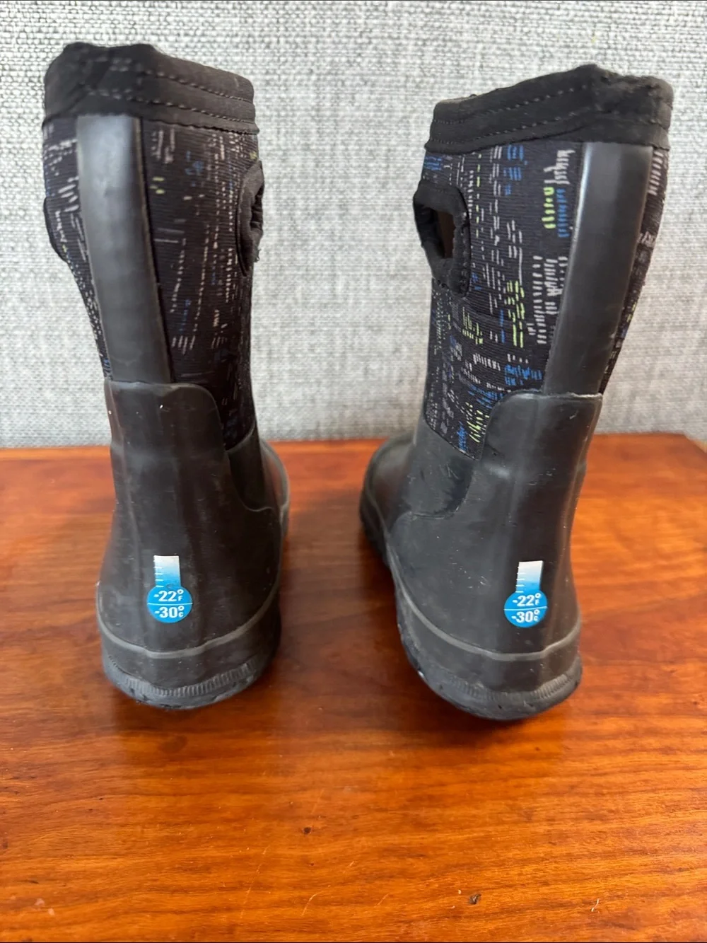 Bogs Kids Classic Grasp Sparks Insulated Waterproof Pull-On Winter-Rain Boots 11